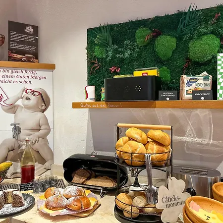 Simone's Platzerl - Inklusive Taeglichem Freien Eintritt Tauern - Nur 5 Gehminuten, Sommerkarte, Privatem Garten Mit Schwimmteich, Grill Und Saunabereich