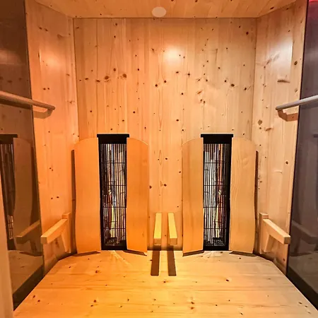 Vendégház Simone's Platzerl - Inklusive Taeglichem Freien Eintritt Tauern - Nur 5 Gehminuten, Sommerkarte, Privatem Garten Mit Schwimmteich, Grill Und Saunabereich