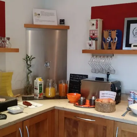 Simone'S Platzerl - Inklusive Taeglichem Freien Eintritt Tauern Spa - Nur 5 Gehminuten, Sommerkarte, Privatem Garten Mit Schwimmteich, Grill Und Saunabereich Guest house 3*