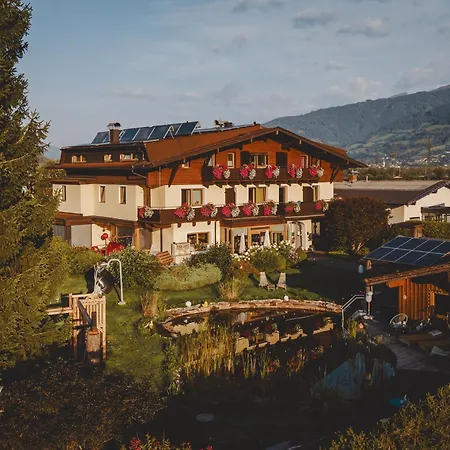 Simone's Platzerl - Inklusive Taeglichem Freien Eintritt Tauern - Nur 5 Gehminuten, Sommerkarte, Privatem Garten Mit Schwimmteich, Grill Und Saunabereich