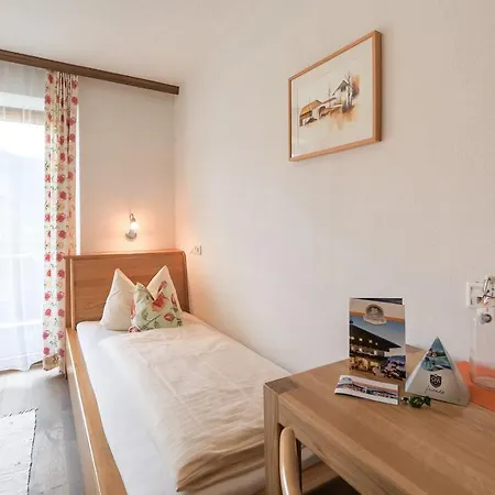 Penzion Simone's Platzerl - Nachhaltiger Urlaub Inkl Sommerkarte, Freier Eintritt Tauern Spa, Schwimmteich Und Saunabereich 2*