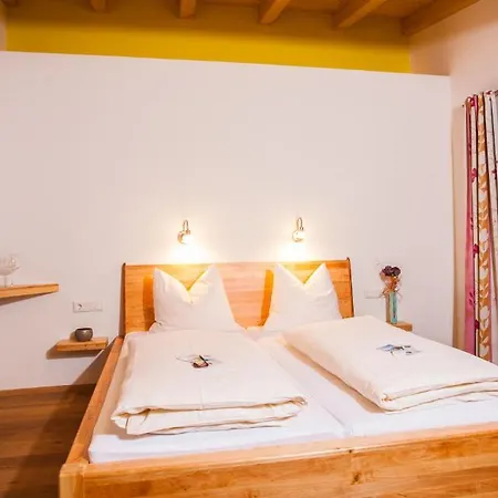 Simone'S Platzerl - Nachhaltiger Urlaub Inkl Sommerkarte, Freier Eintritt Tauern Spa, Schwimmteich Und Saunabereich Guest house 2*