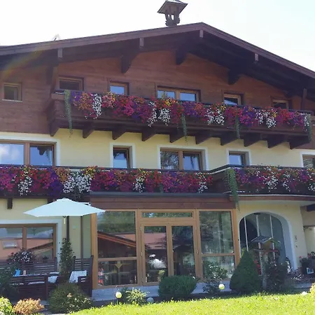 Simone'S Platzerl - Nachhaltiger Urlaub Inkl Sommerkarte, Freier Eintritt Tauern Spa, Schwimmteich Und Saunabereich Guest house 2*