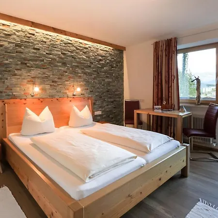 Simone's Platzerl - Inklusive Taeglichem Freien Eintritt Tauern - Nur 5 Gehminuten, Sommerkarte, Privatem Garten Mit Schwimmteich, Grill Und Saunabereich Pensión 3*